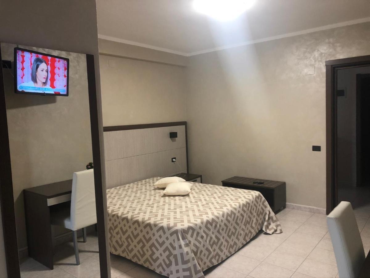 モンテ・サンタンジェロ Al Dolmen Bed & Breakfast エクステリア 写真
