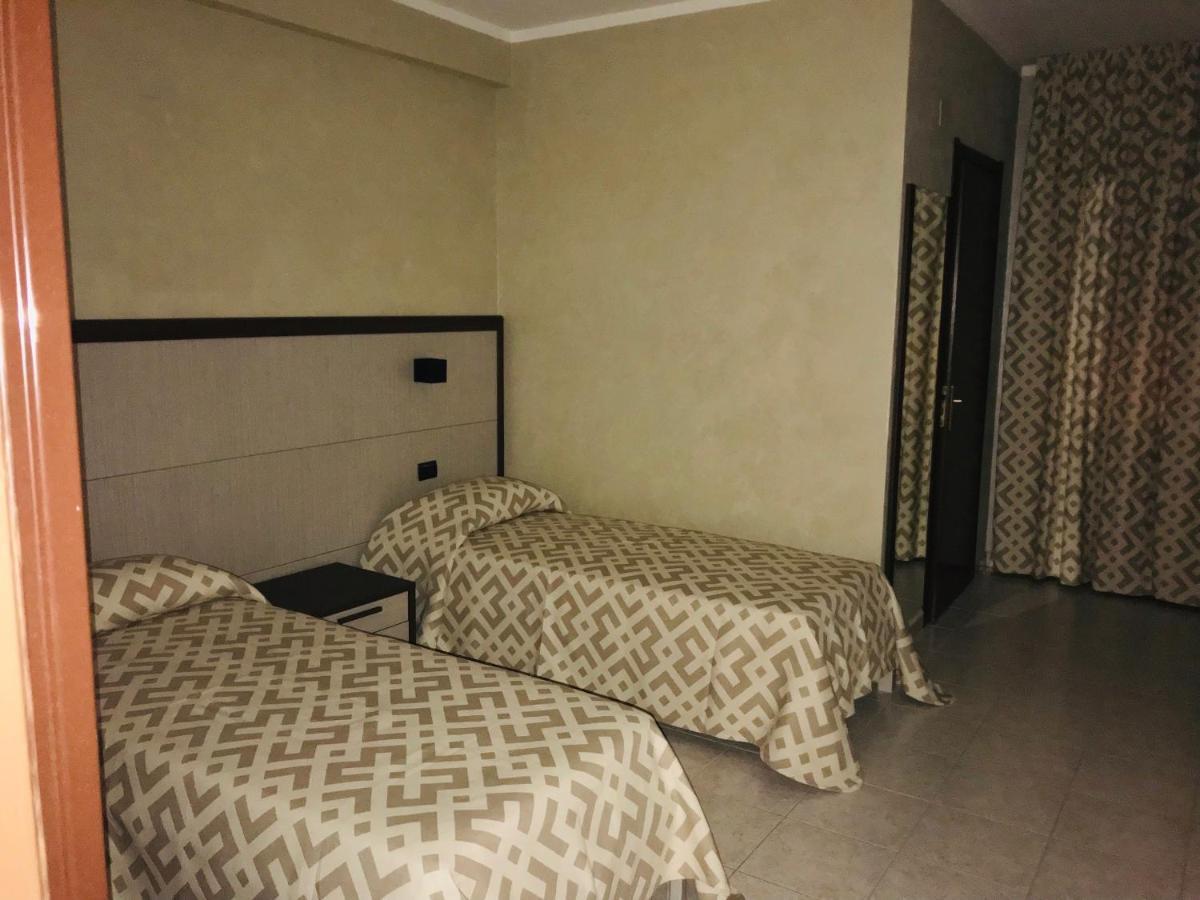 モンテ・サンタンジェロ Al Dolmen Bed & Breakfast エクステリア 写真