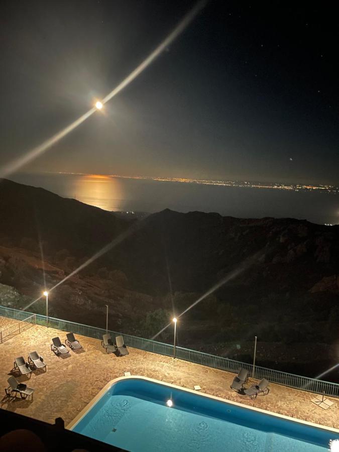 モンテ・サンタンジェロ Al Dolmen Bed & Breakfast エクステリア 写真